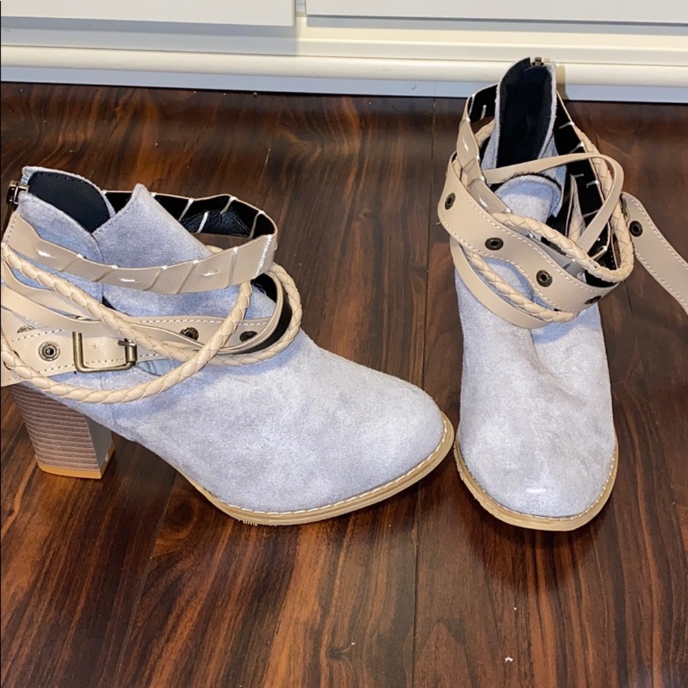 Heeled booties